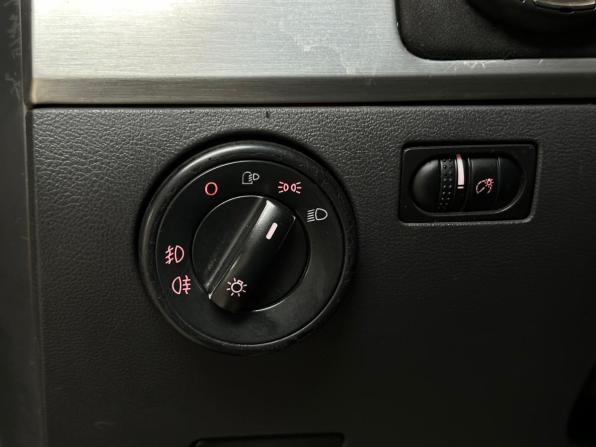 Volkswagen Touareg I Рестайлинг с пробегом 2007 года, цена 600 000 рублей, 270691 км, внедорожник, Автокод Объявления