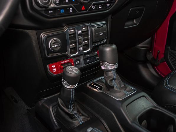 Jeep Wrangler IV (JL) с пробегом 2022 года, цена 7 499 000 рублей, 12632 км, внедорожник, Автокод Объявления