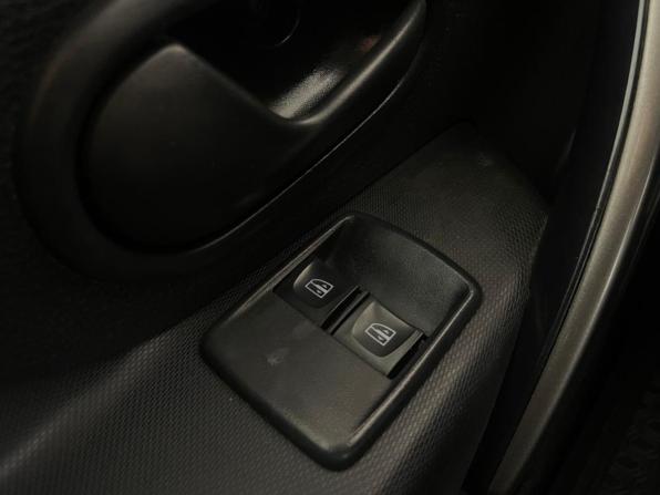 Renault Logan II с пробегом 2018 года, цена 829 000 рублей, 115737 км, седан, Автокод Объявления