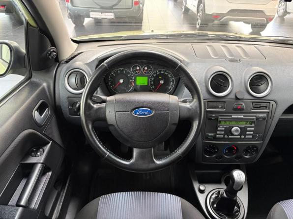 Ford Fusion I Рестайлинг с пробегом 2007 года, цена 326 000 рублей, 174498 км, хэтчбек, Автокод Объявления