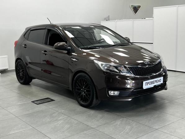 Kia Rio III Рестайлинг с пробегом 2017 года, цена 1 319 000 рублей, 41453 км, хэтчбек, Автокод Объявления