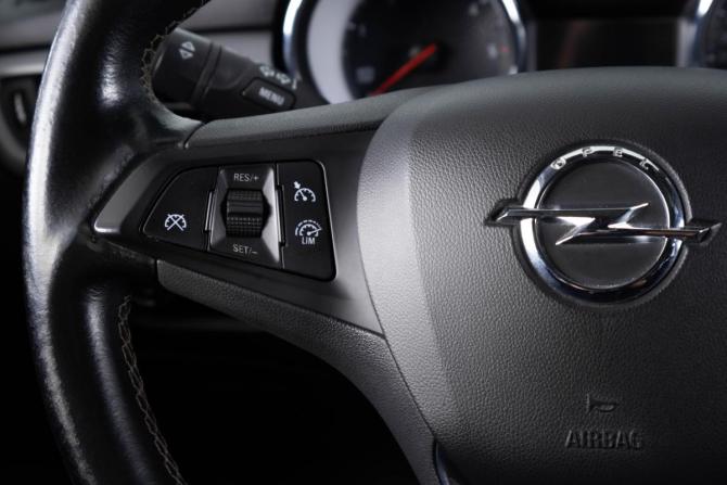 Opel Astra K с пробегом 2017 года, цена 1 199 000 рублей, 147709 км, универсал, Автокод Объявления