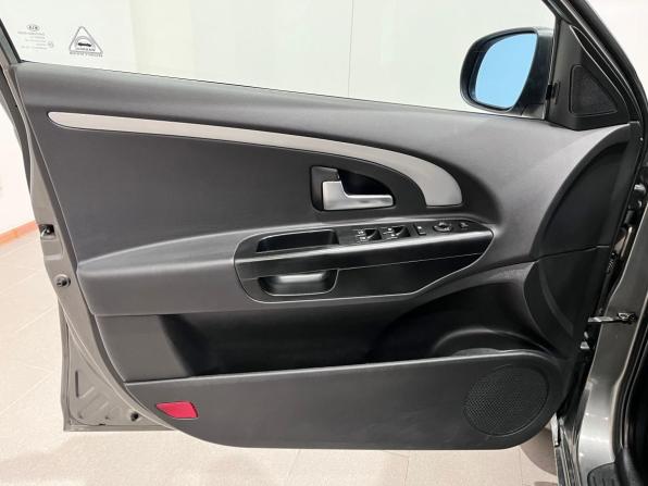 Kia Ceed I Рестайлинг с пробегом 2012 года, цена 786 000 рублей, 226100 км, хэтчбек, Автокод Объявления
