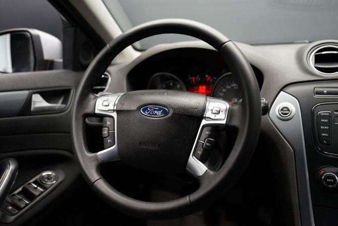 Ford Mondeo IV Рестайлинг с пробегом 2012 года, цена 998 000 рублей, 182235 км, седан, Автокод Объявления