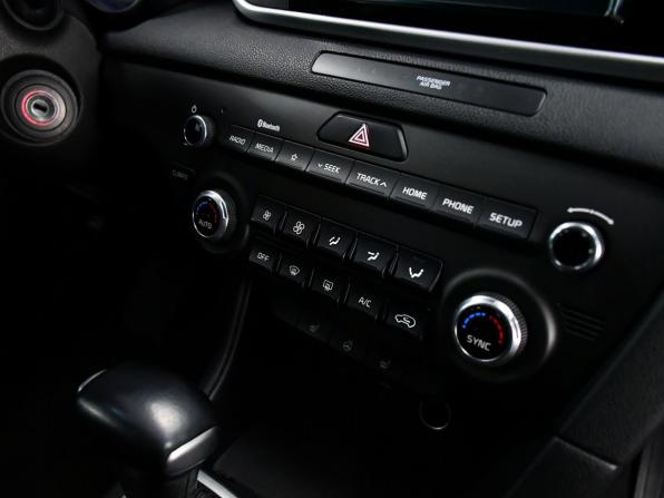 Kia Sportage IV Рестайлинг с пробегом 2018 года, цена 2 337 000 рублей, 122302 км, внедорожник, Автокод Объявления