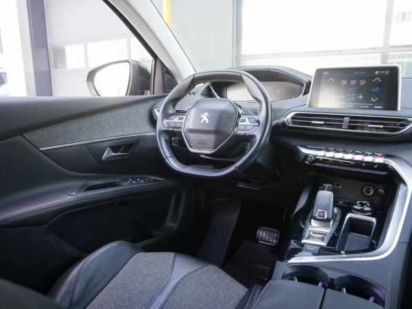 Peugeot 5008 II с пробегом 2018 года, цена 2 145 000 рублей, 109578 км, внедорожник, Автокод Объявления