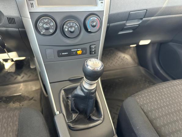 Toyota Corolla X (E140 E150) Рестайлинг с пробегом 2012 года, цена 1 300 000 рублей, 62853 км, седан, Автокод Объявления