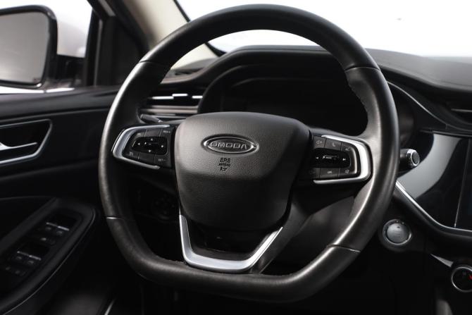 Omoda S5 с пробегом 2023 года, цена 1 299 000 рублей, 61806 км, седан, Автокод Объявления