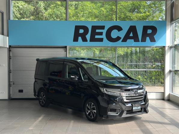 Honda Stepwgn V Рестайлинг с пробегом 2019 года, цена 2 540 000 рублей, 88965 км, минивэн, Автокод Объявления