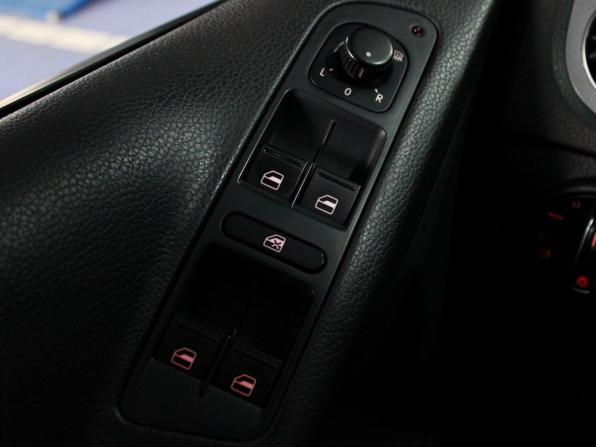 Volkswagen Tiguan I Рестайлинг с пробегом 2012 года, цена 1 049 000 рублей, 240500 км, внедорожник, Автокод Объявления