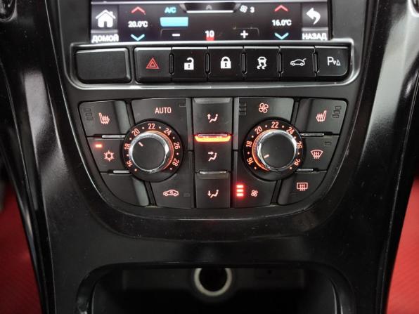 Opel Astra J Рестайлинг с пробегом 2012 года, цена 696 000 рублей, 290000 км, хэтчбек, Автокод Объявления