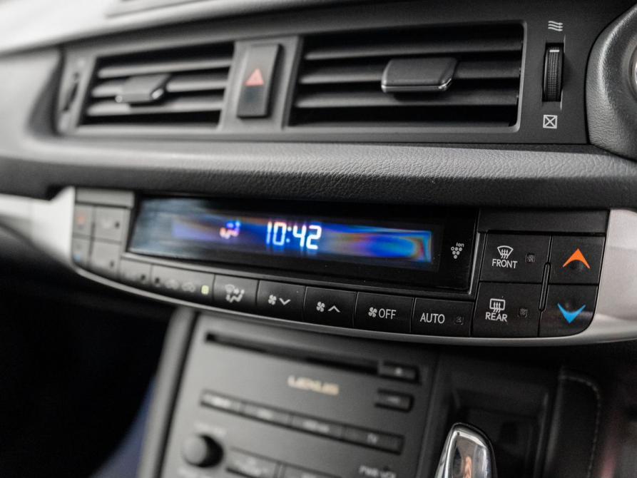 Lexus CT I Красноярск  - изображение 15