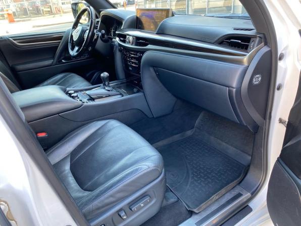 Lexus LX III Рестайлинг 2 с пробегом 2021 года, цена 8 450 000 рублей, 129644 км, внедорожник, Автокод Объявления