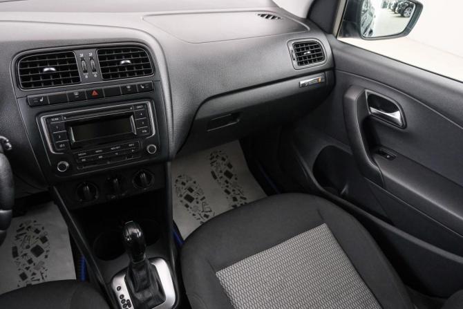 Volkswagen Polo V с пробегом 2013 года, цена 829 000 рублей, 220000 км, седан, Автокод Объявления