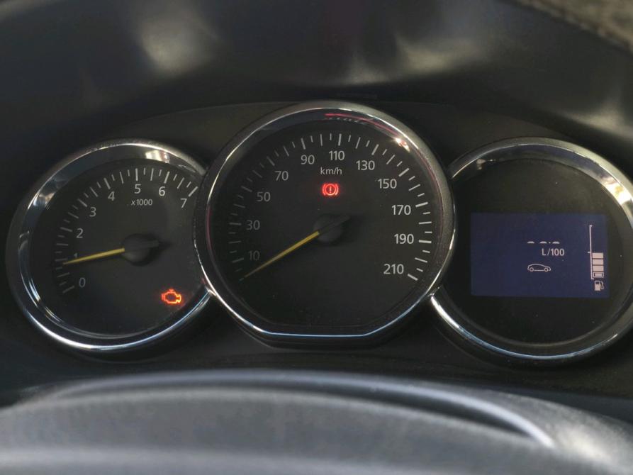 Renault Logan II Санкт-Петербург  - изображение 10