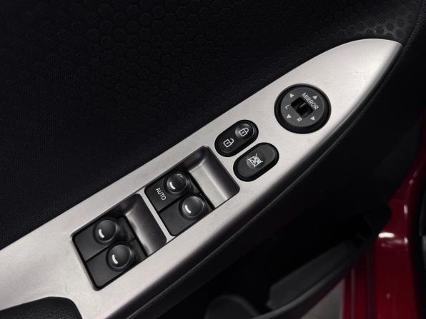 Hyundai Solaris I Рестайлинг с пробегом 2015 года, цена 1 255 000 рублей, 33278 км, хэтчбек, Автокод Объявления