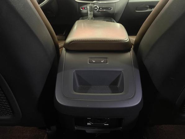 Volvo XC60 II с пробегом 2018 года, цена 2 485 000 рублей, 250957 км, внедорожник, Автокод Объявления