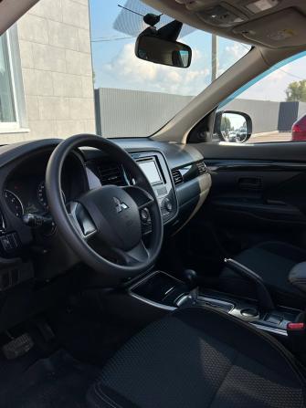 Mitsubishi Outlander III Рестайлинг 3 с пробегом 2018 года, цена 2 035 000 рублей, 84800 км, внедорожник, Автокод Объявления