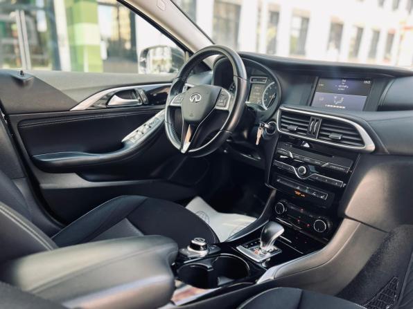 Infiniti QX30 с пробегом 2017 года, цена 2 190 000 рублей, 113480 км, внедорожник, Автокод Объявления