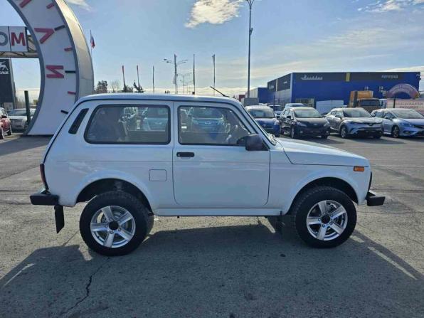 Lada (ВАЗ) Niva Legend с пробегом 2024 года, цена 919 995 рублей, 3901 км, внедорожник, Автокод Объявления