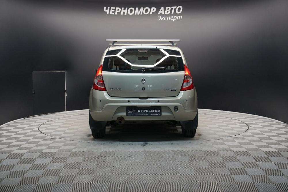 Renault Sandero I Крым  - изображение 4