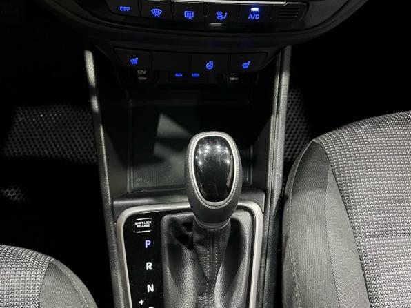 Hyundai Solaris II с пробегом 2018 года, цена 1 150 000 рублей, 151505 км, седан, Автокод Объявления