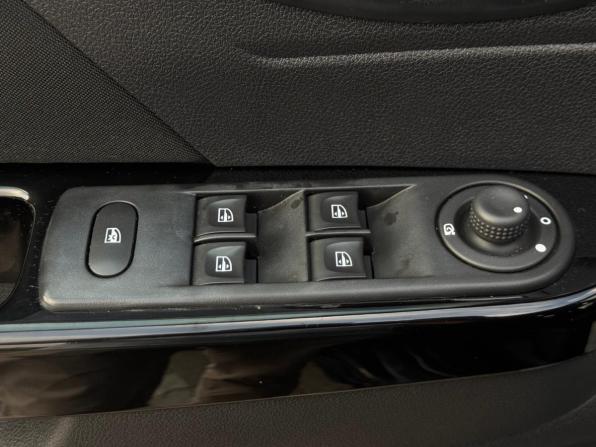Renault Kaptur I с пробегом 2017 года, цена 1 655 000 рублей, 92542 км, внедорожник, Автокод Объявления