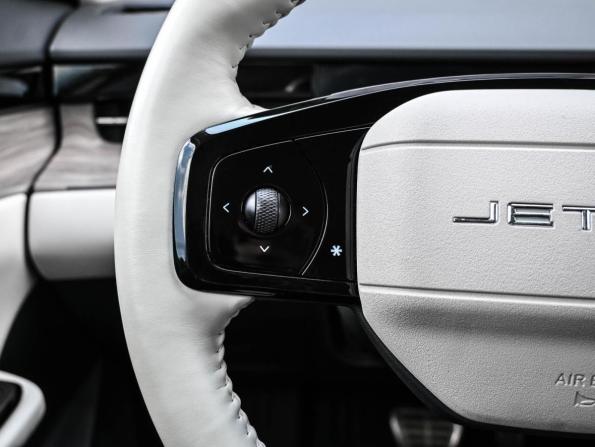JETOUR DASHING I с пробегом 2024 года, цена 2 099 000 рублей, 40488 км, внедорожник, Автокод Объявления