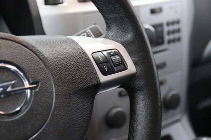 Opel Zafira B Рестайлинг с пробегом 2013 года, цена 755 550 рублей, 178188 км, минивэн, Автокод Объявления