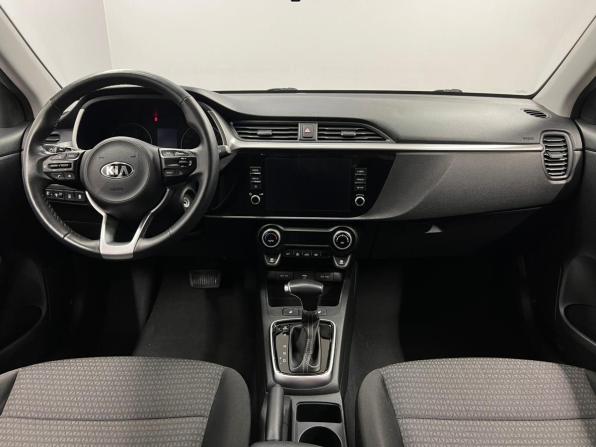 Kia Rio IV Рестайлинг с пробегом 2020 года, цена 1 465 000 рублей, 129186 км, седан, Автокод Объявления
