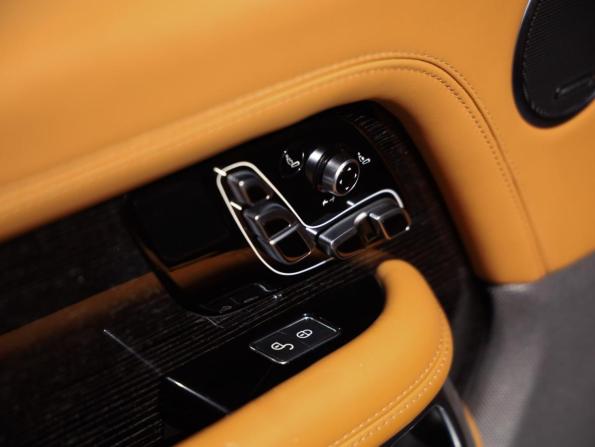 Land Rover Range Rover IV Рестайлинг с пробегом 2020 года, цена 8 600 000 рублей, 110115 км, внедорожник, Автокод Объявления