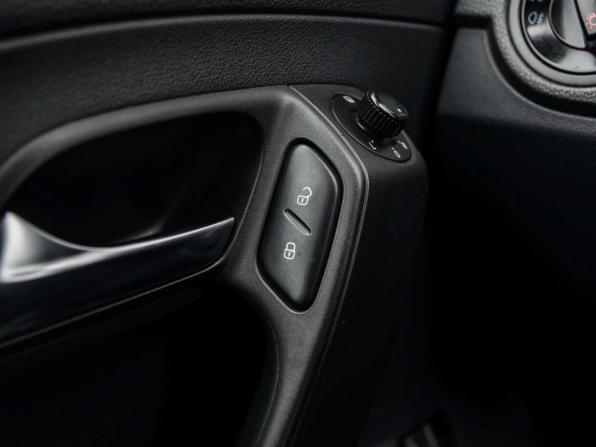 Volkswagen Polo V с пробегом 2012 года, цена 862 000 рублей, 194992 км, седан, Автокод Объявления