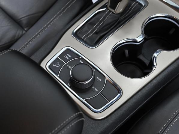 Jeep Grand Cherokee IV (WK2) Рестайлинг с пробегом 2016 года, цена 2 649 000 рублей, 163000 км, внедорожник, Автокод Объявления