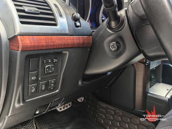 Toyota Land Cruiser Prado 150 Series Рестайлинг 1 с пробегом 2015 года, цена 3 600 000 рублей, 130000 км, внедорожник, Автокод Объявления