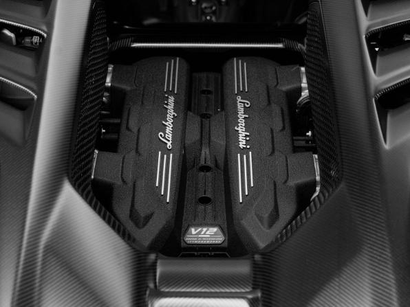 Lamborghini Revuelto с пробегом 2025 года, цена 84 000 000 рублей, 605 км, купе, Автокод Объявления