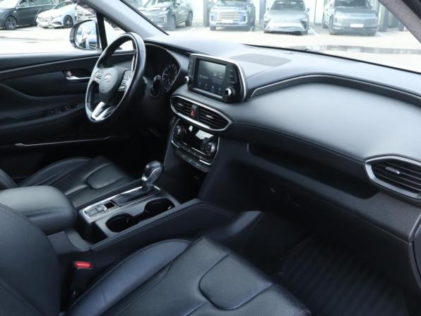 Hyundai Santa Fe IV с пробегом 2019 года, цена 2 640 000 рублей, 136905 км, внедорожник, Автокод Объявления