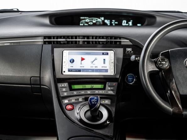 Toyota Prius III Рестайлинг (XW30) с пробегом 2014 года, цена 1 250 500 рублей, 180900 км, лифтбек, Автокод Объявления