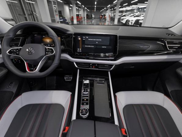 Volkswagen Teramont I Рестайлинг (China Market) с пробегом 2026 года, цена 5 620 000 рублей, 13 км, внедорожник, Автокод Объявления