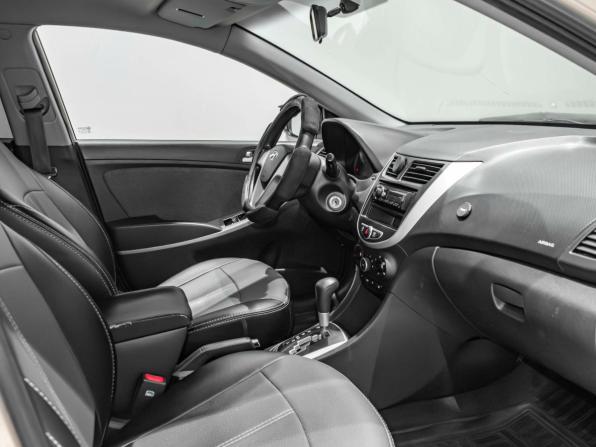Hyundai Solaris I с пробегом 2011 года, цена 595 000 рублей, 157930 км, седан, Автокод Объявления