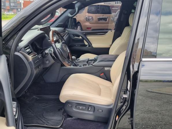 Lexus LX III Рестайлинг 2 с пробегом 2016 года, цена 7 950 000 рублей, 248664 км, внедорожник, Автокод Объявления