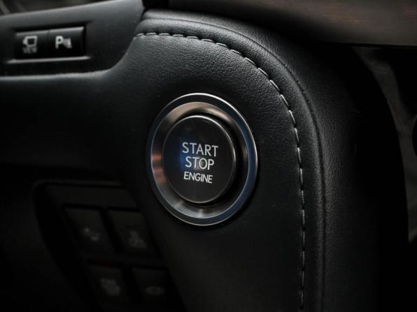 Lexus LX III Рестайлинг 2 с пробегом 2021 года, цена 9 987 400 рублей, 118737 км, внедорожник, Автокод Объявления