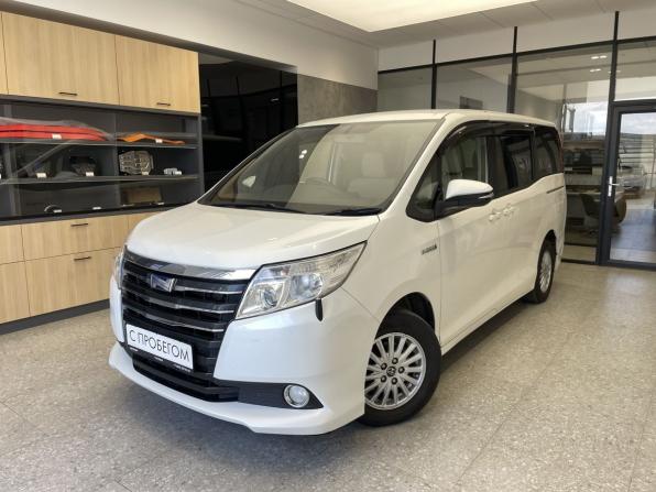 Toyota Noah III (R80) с пробегом 2014 года, цена 1 580 000 рублей, 172000 км, минивэн, Автокод Объявления