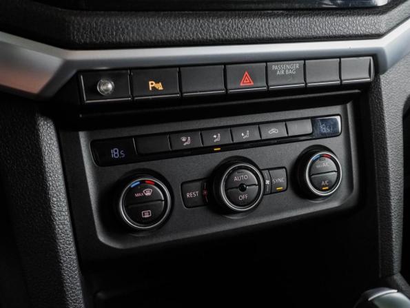 Volkswagen Amarok I Рестайлинг с пробегом 2018 года, цена 2 489 000 рублей, 451113 км, offers.body_type.unknown, Автокод Объявления