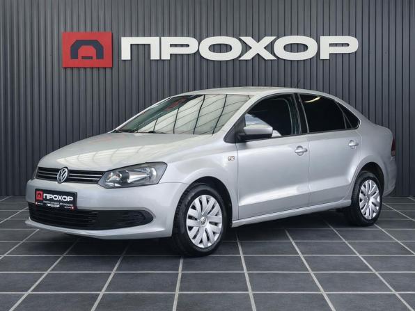 Volkswagen Polo V Рестайлинг с пробегом 2015 года, цена 977 000 рублей, 111947 км, седан, Автокод Объявления