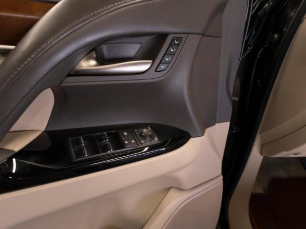 Lexus LX III Рестайлинг 2 с пробегом 2016 года, цена 6 400 000 рублей, 173896 км, внедорожник, Автокод Объявления