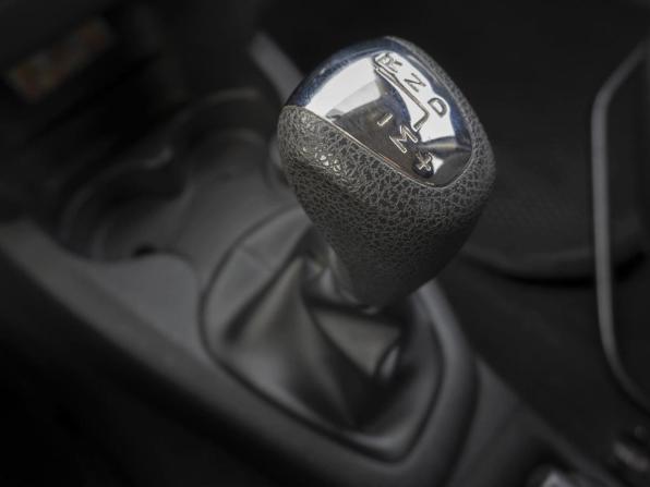 Renault Sandero II с пробегом 2015 года, цена 779 000 рублей, 71804 км, хэтчбек, Автокод Объявления