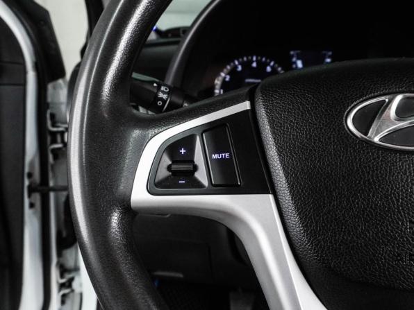 Hyundai Solaris I с пробегом 2012 года, цена 719 000 рублей, 168786 км, седан, Автокод Объявления
