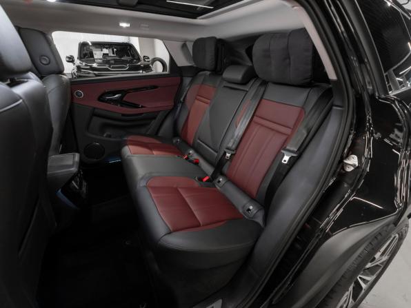 Land Rover Range Rover Evoque II Рестайлинг с пробегом 2025 года, цена 5 800 000 рублей, 39 км, внедорожник, Автокод Объявления
