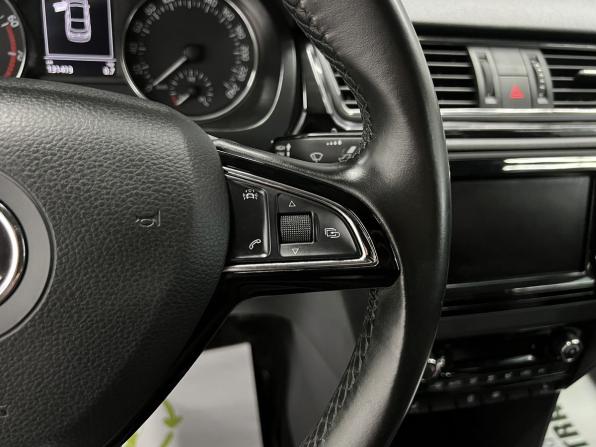 Skoda Rapid I с пробегом 2017 года, цена 1 225 000 рублей, 131419 км, лифтбек, Автокод Объявления