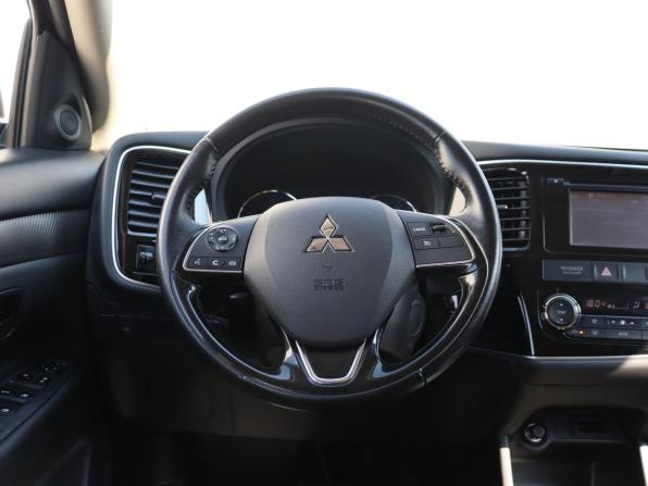Mitsubishi Outlander III Рестайлинг 2 с пробегом 2015 года, цена 1 800 000 рублей, 83466 км, внедорожник, Автокод Объявления